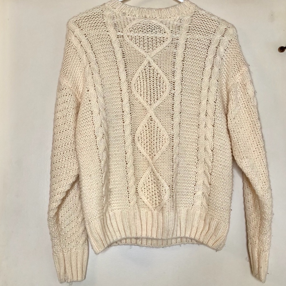 Forever 21 Woman’s Sweater/Ivory Sweater